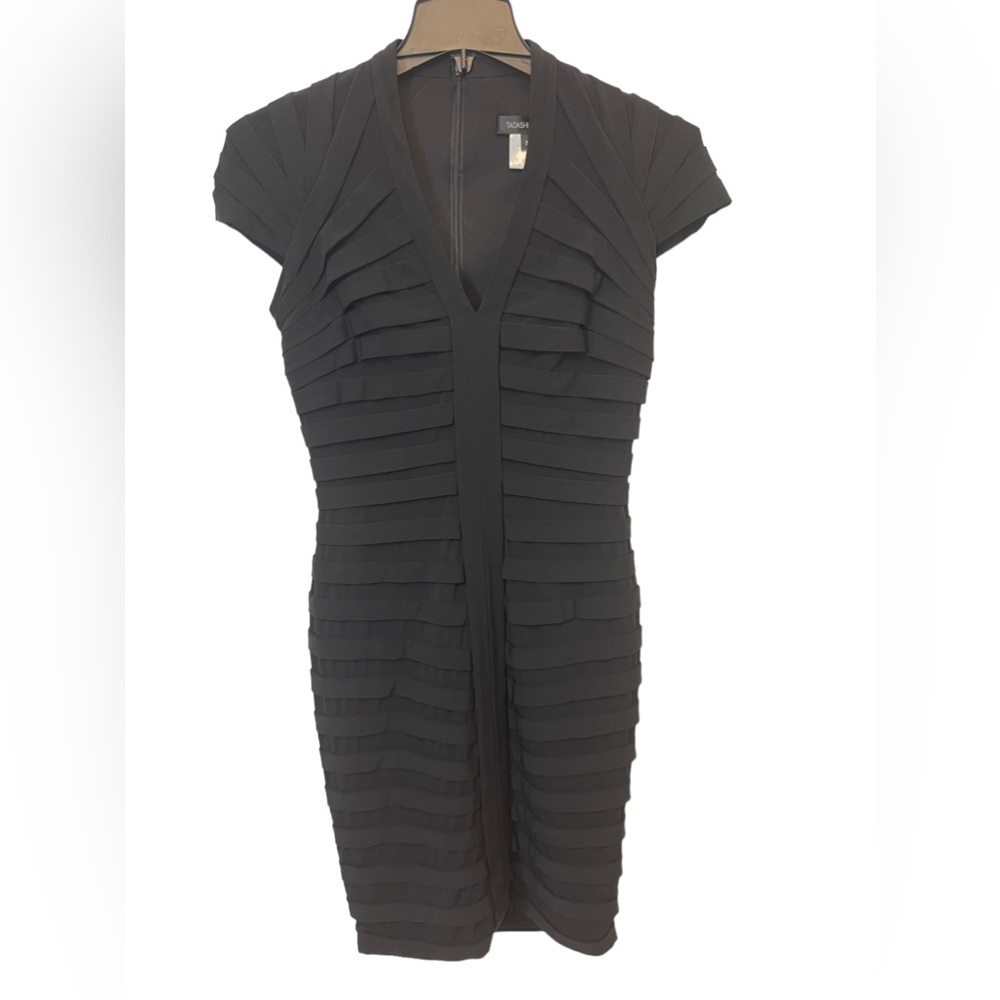 Tadashi Shoji Dress Women Size M Black Bodycone Shutter Pleat Bandage V-neck